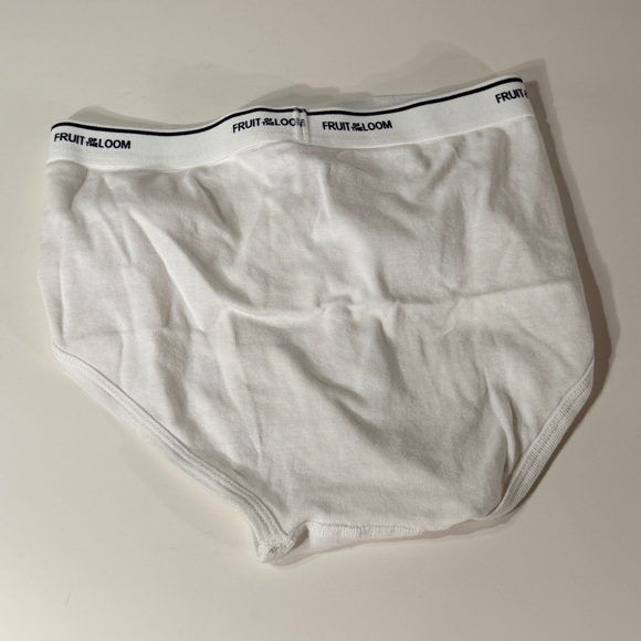 Fruit of the Loom Men's Classic White Briefs - Picture 5 of 6